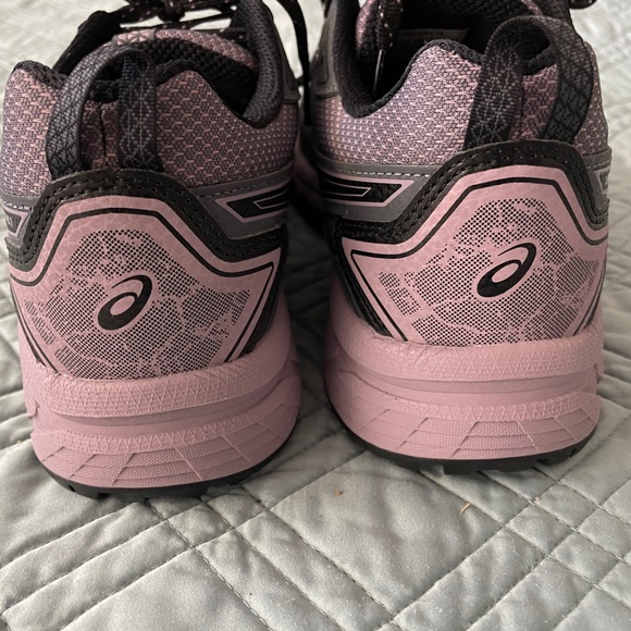 Asics running shoes size 8, pink (mauve) and grey - Picture 5 of 9
